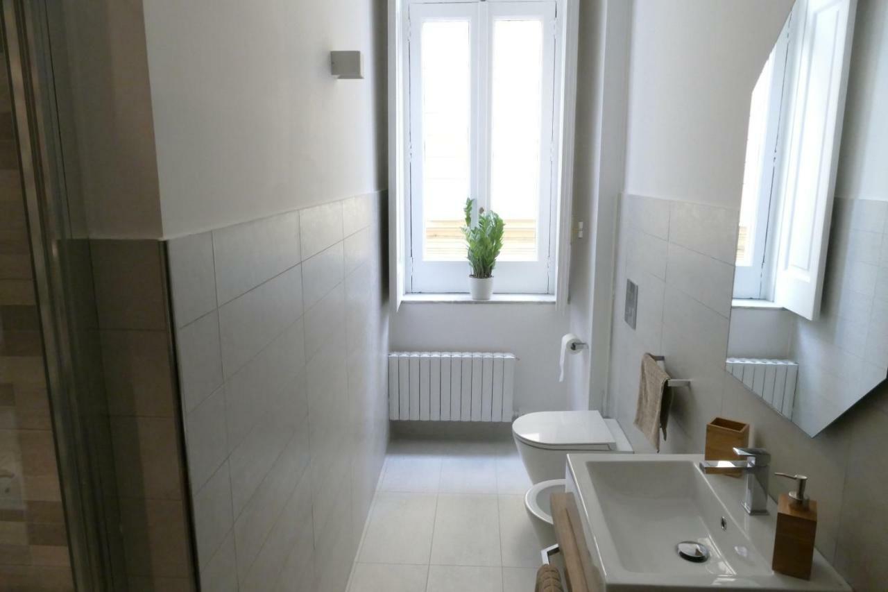 Luxury Manfredi Apartment Salerno Exteriör bild