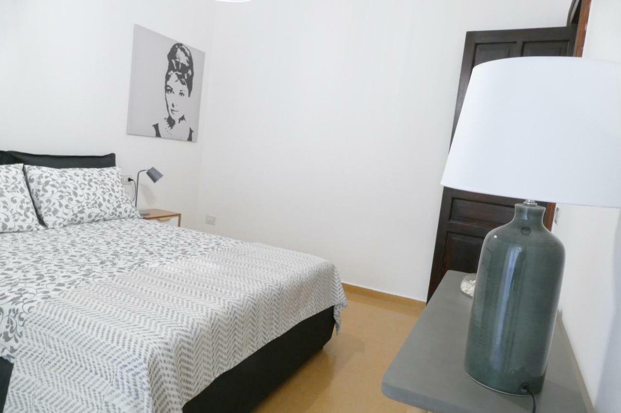 Luxury Manfredi Apartment Salerno Exteriör bild